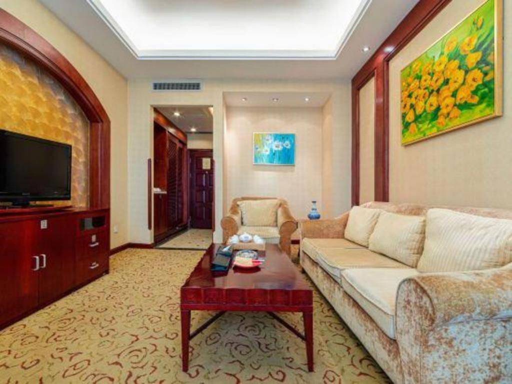 Qingdao Chengyang Detai Hotel Exterior photo